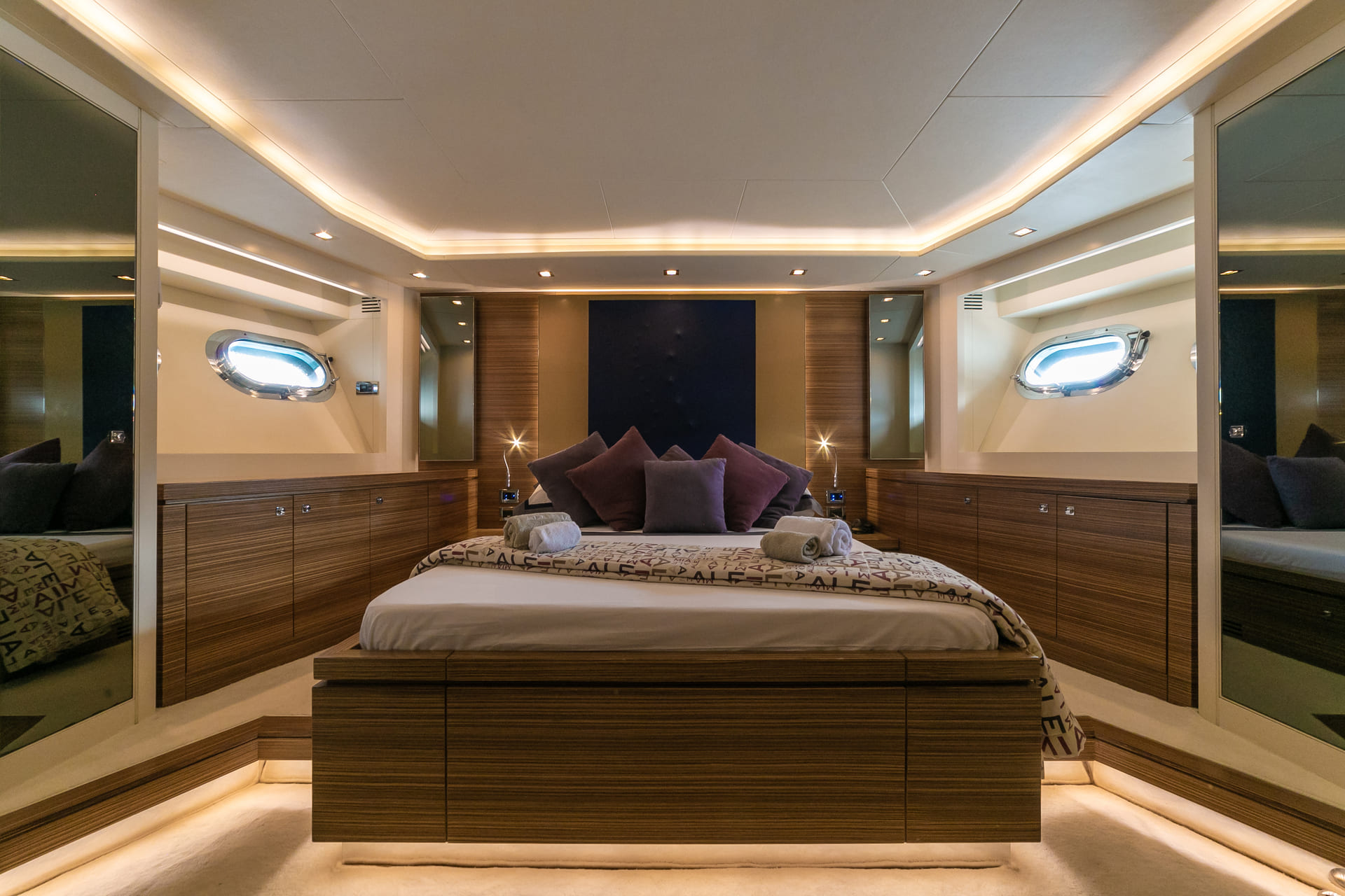 Italcraft105-ALEMIA-superyachtcharter-VIPS