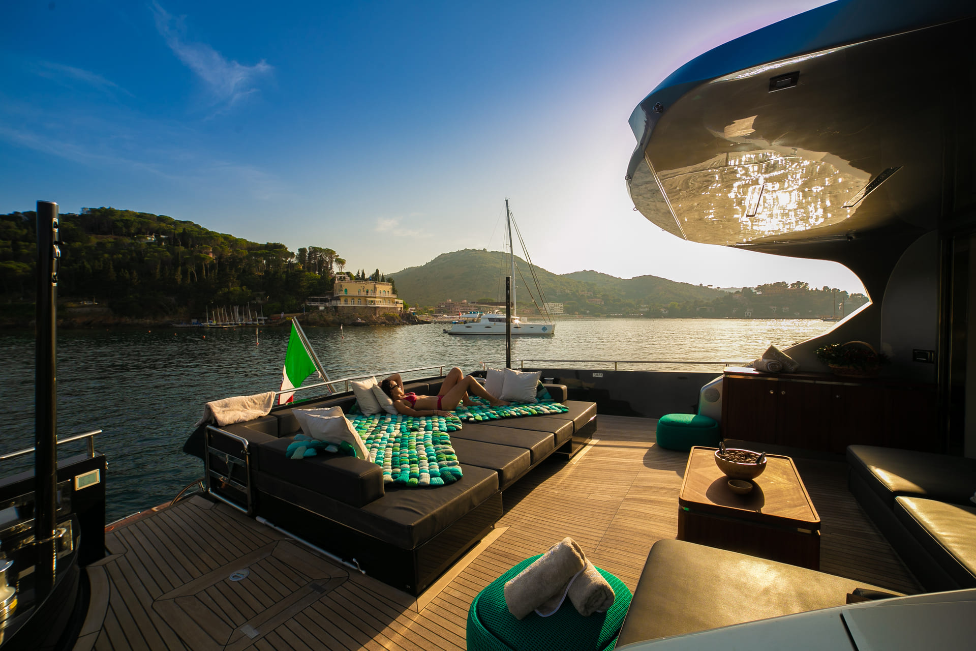 Italcraft105-ALEMIA-superyachtcharter-aft