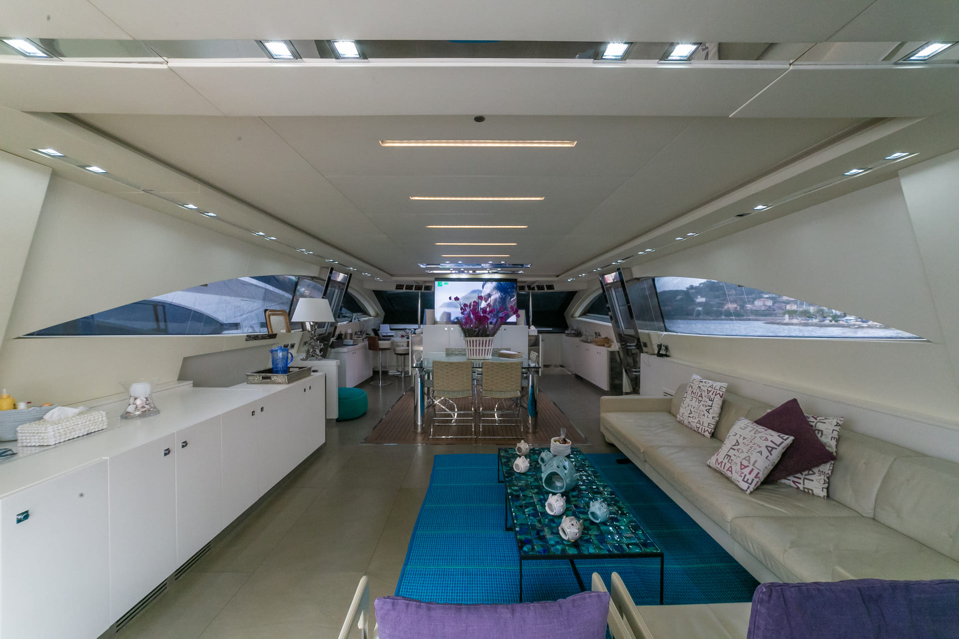 Italcraft105-ALEMIA-superyachtcharter-galey