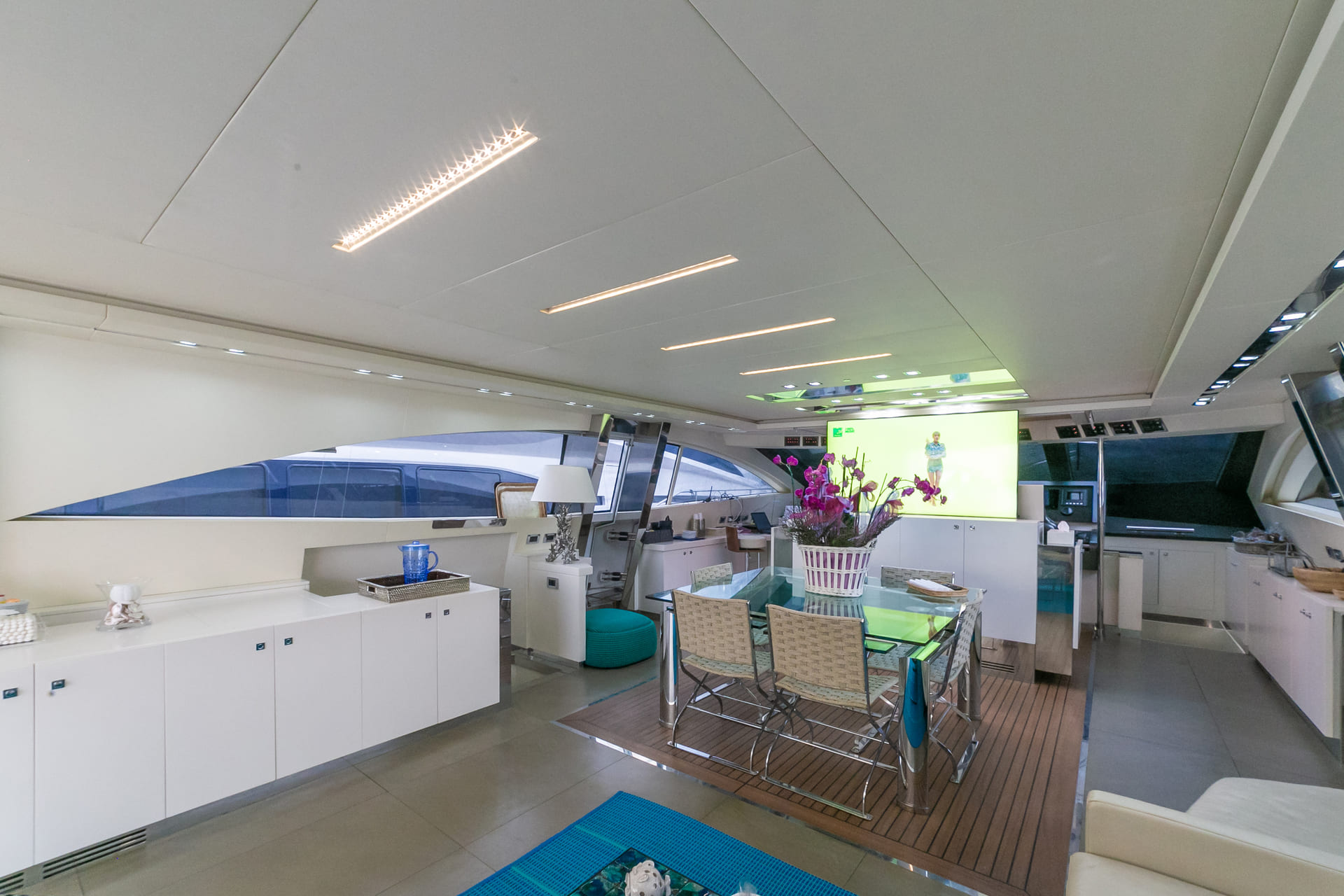 Italcraft105-ALEMIA-superyachtcharter-interior
