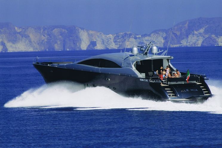 Italcraft105-ALEMIA-superyachtcharter-speeding
