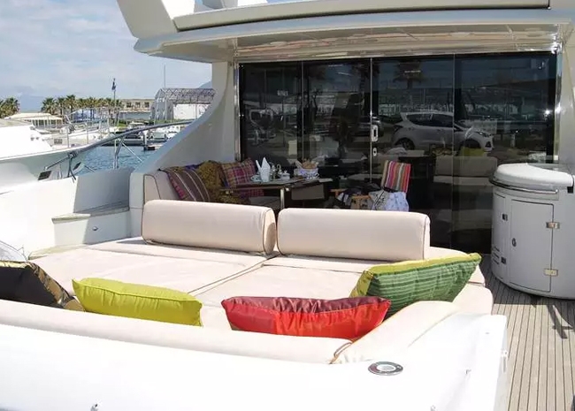 azimut68c