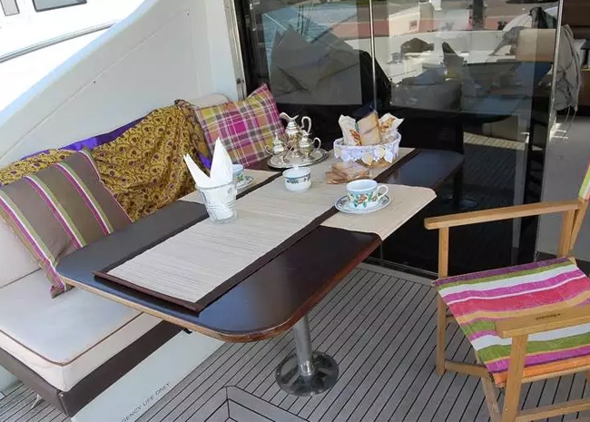 azimut68d