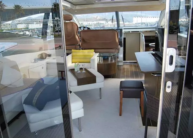 azimut68e