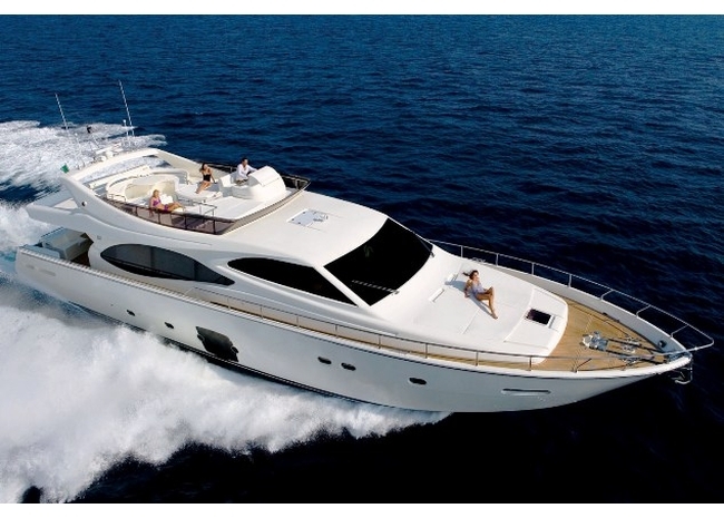 FERRETTI 780