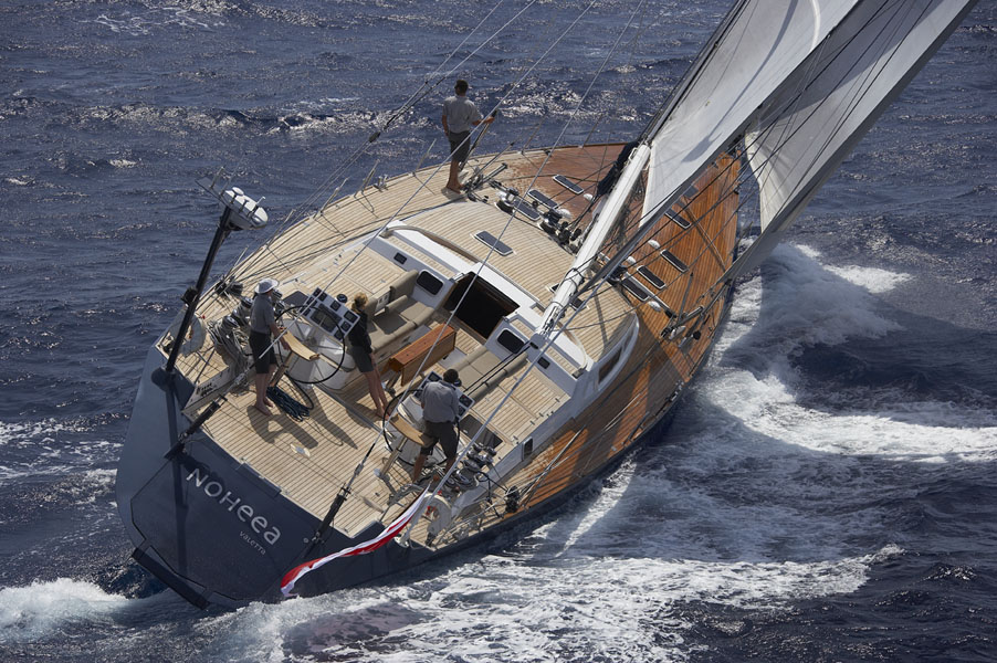 Noheea-SAILINGYACHT-83ft-cruising