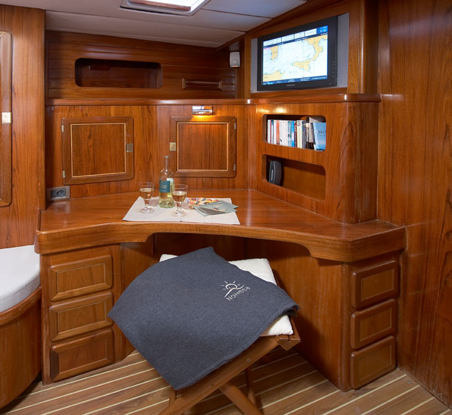 Noheea-SAILINGYACHT-83ft-offic
