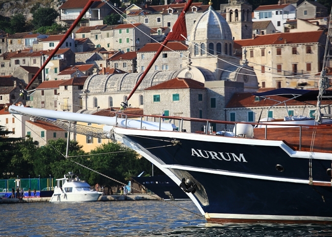 aurum8