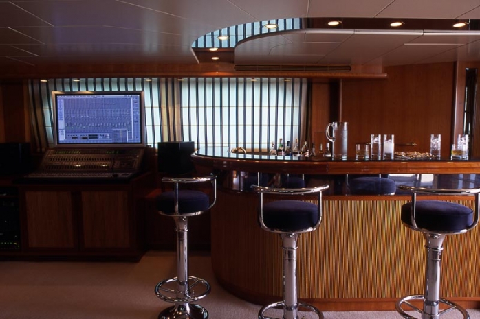 ouranosuppersaloon2