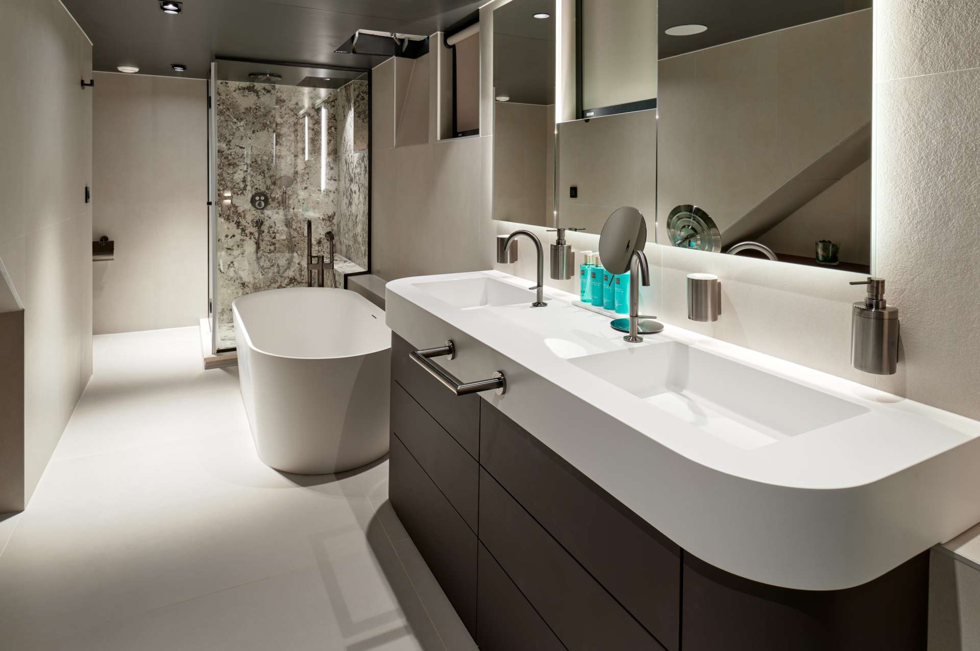 Anetta-luxurysailingyacht-adriaticandcroatiayachtcharter-bathroom