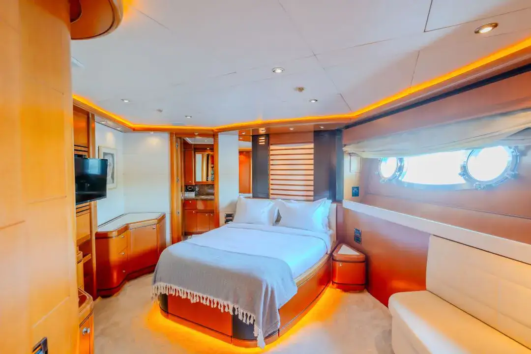 Ariela-CRN40-metre-VIP