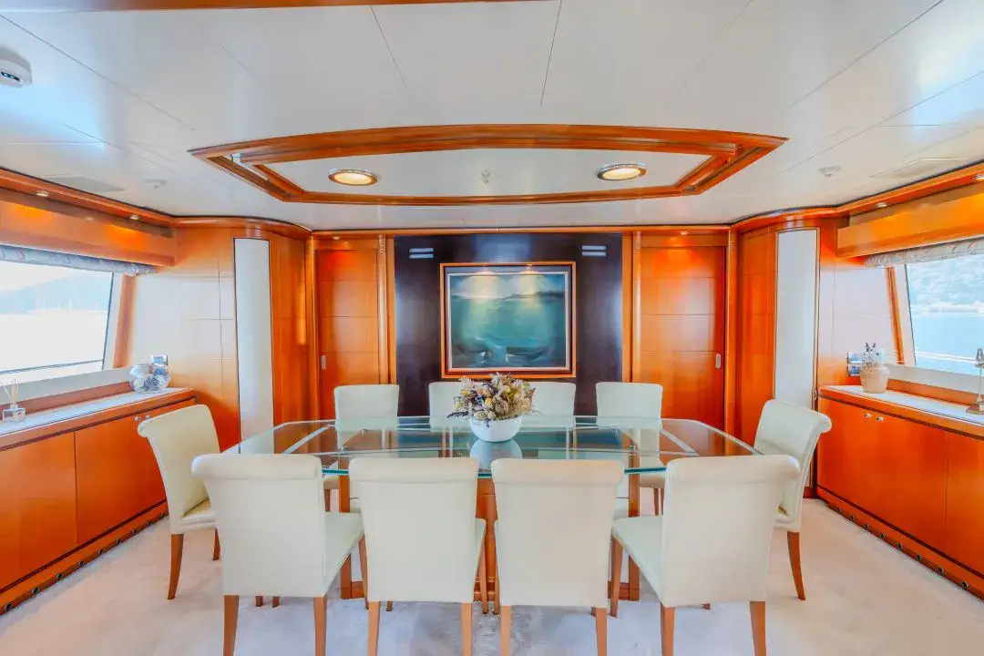 Ariela-CRN40-metre-diningformal