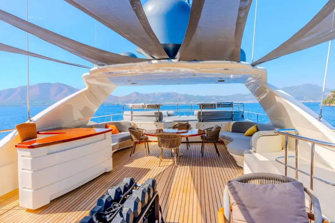 Ariela-CRN40-metre-flyentertainment