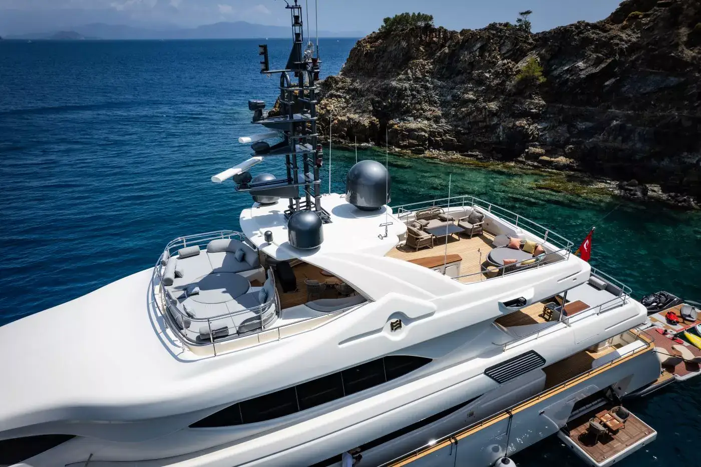 Ariela-CRN40-metre-topdeck