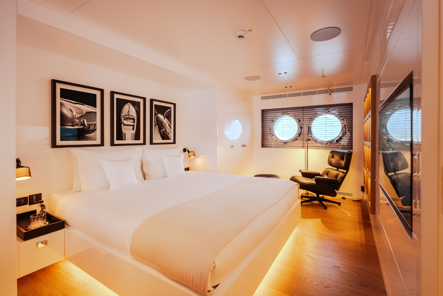 Carmen_Cabin Master7