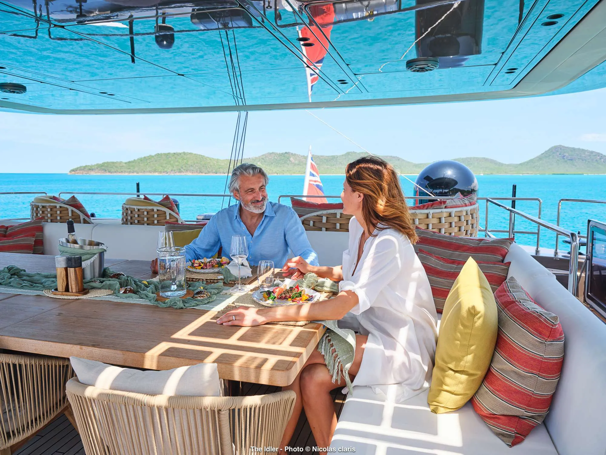 TheIdler-Sunreef80Eco-flydining