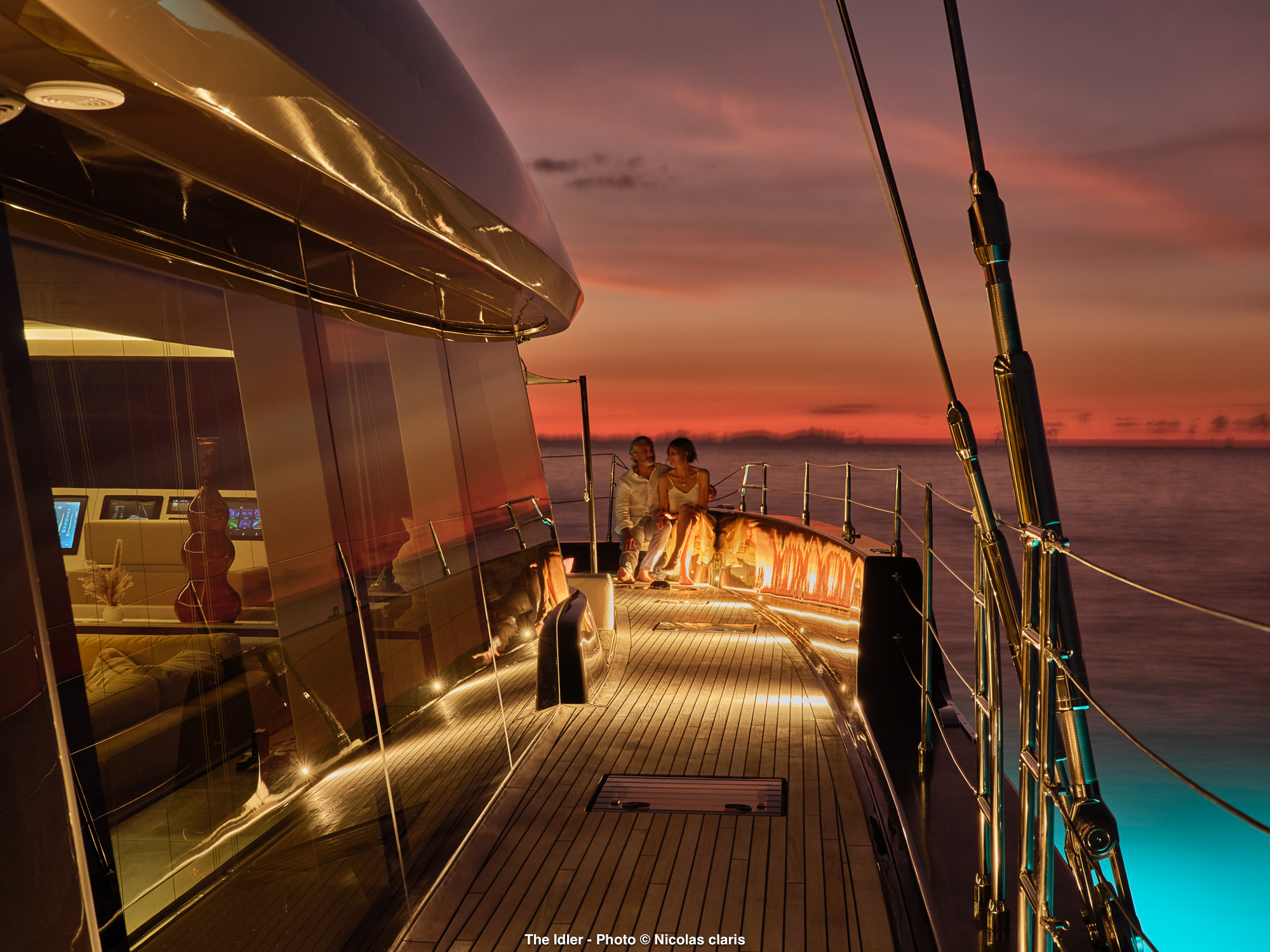 TheIdler-Sunreef80Eco-night