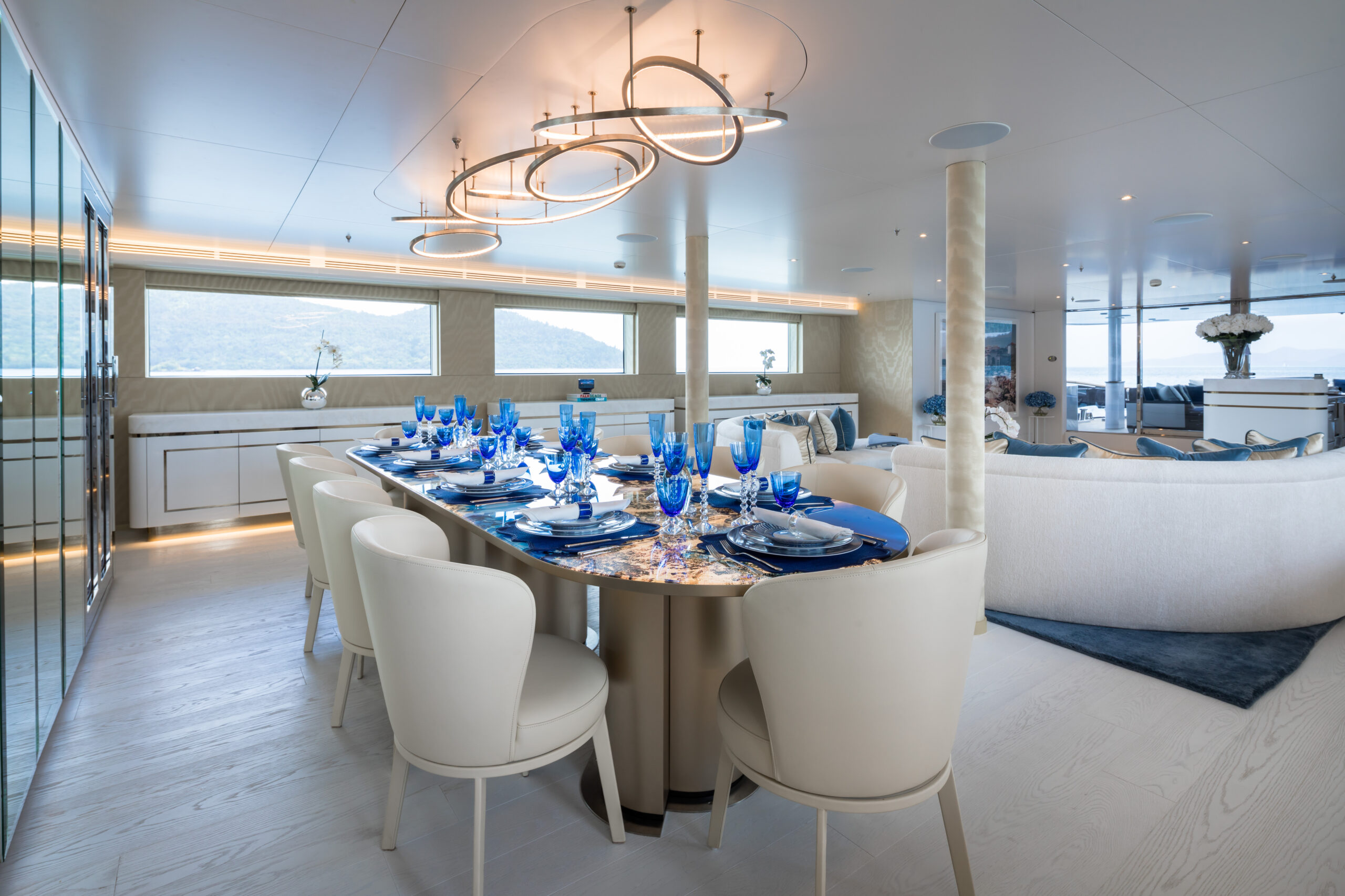 Baglietto54-metre-MISCHIEF-superyachtcharter-fiji-formaldining